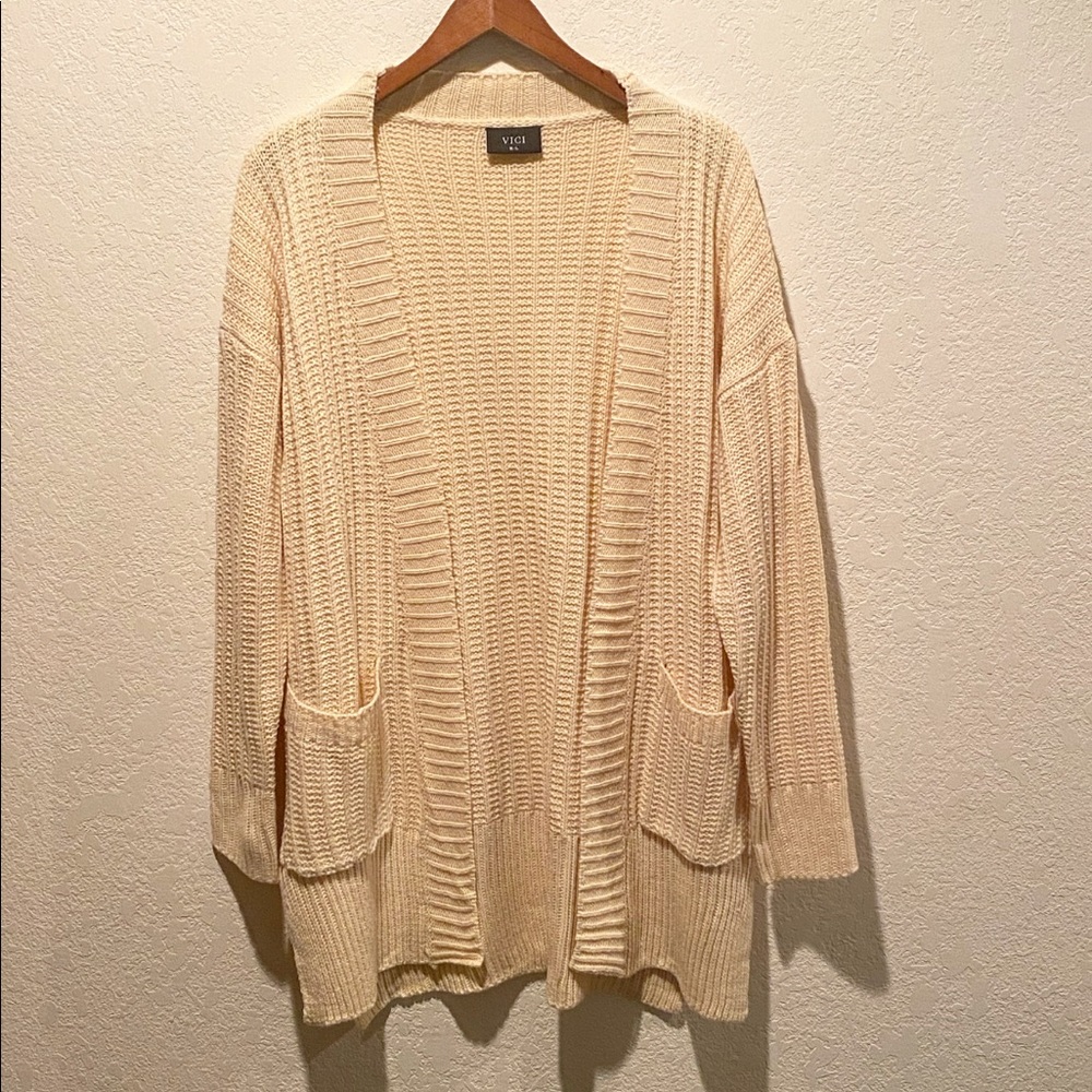 NWOT VICI Exclusive Pocketed Knit Cardigan